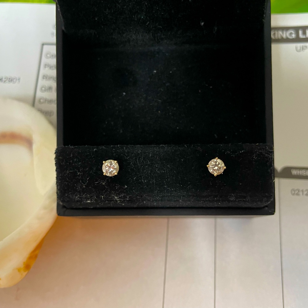 0.5 Carat Gold Diamond Studs